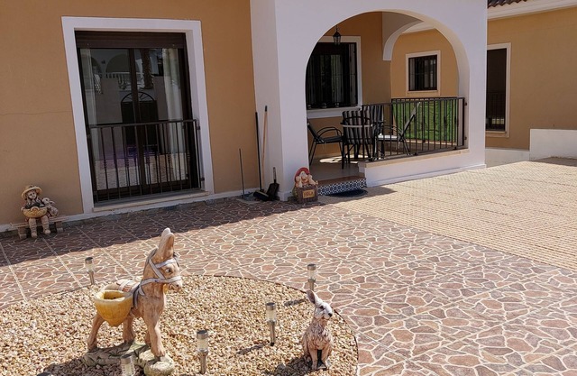 VILLA SUNRISE Detached Villa with Private Pool and Wi-Fi