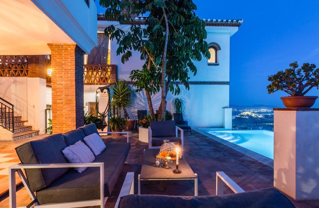 Villa Tropical with private heated pool