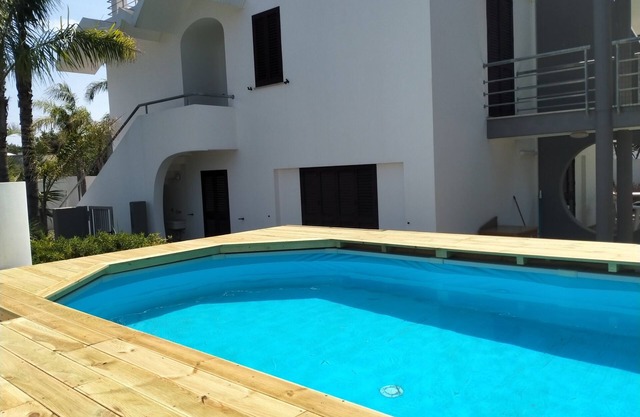 VILLA TWO STEPS FROM THE LACE