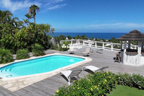 Villa Vénus - classée 4 étoiles - Piscine et vue mer - Saint-Gilles les Bains