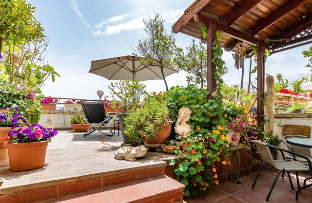 VILLA VARDA 3 bedrooms. 2 baths. huge terrace, view. Sleeps 6