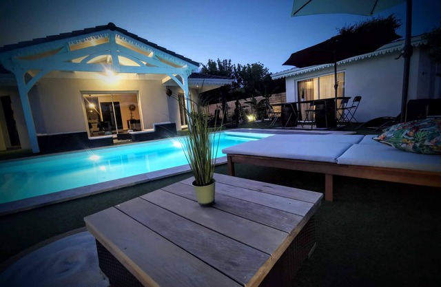 Villa with heated pool, spa, large children's play area