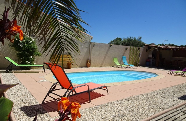 villa with pool on fenced plot