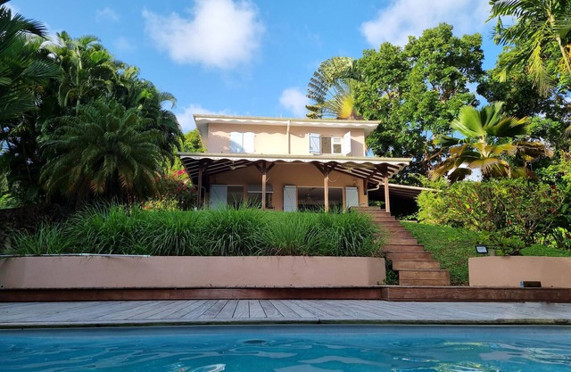 Villa with exceptional view of tropical garden!