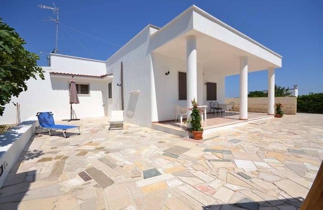 VILLA WITH GARDEN - COD. 10058-