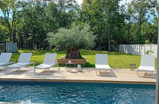 Villa with pool near the oceann