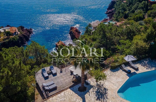 Villa with pool in Theoule - 8 guests