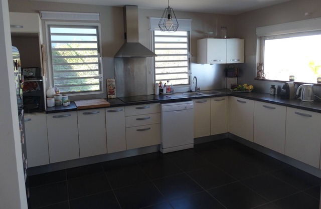 Villa with pool in Gosier, beaches 5 min away