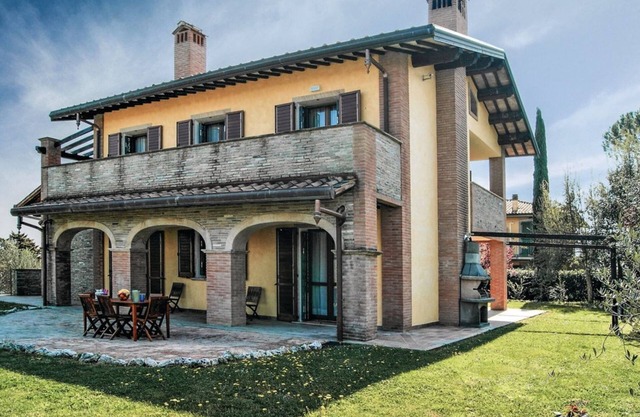 Villa with pool in Tuscany
