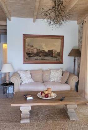 Villa with private pool and stunning sea view