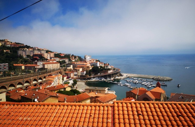 Village house, sea view, Cerbère