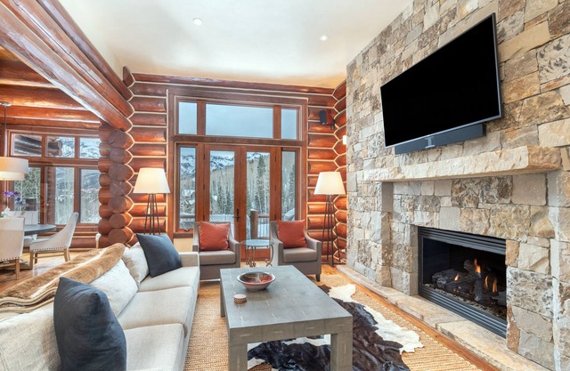 Villas At Tristant 137 by AvantStay | Ski In/Out w/Panoramic Views & Hot Tub