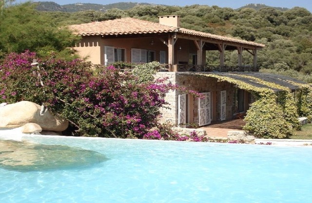 VILLAS VALINCO 10/14 PEOPLE WITH SEA VIEW AND POOL