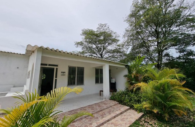 VILLETA, CASA CAMPESTRE CERCA DE PAYANDE