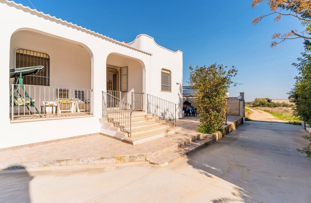 Villetta Faro Azzurro by BarbarHouse