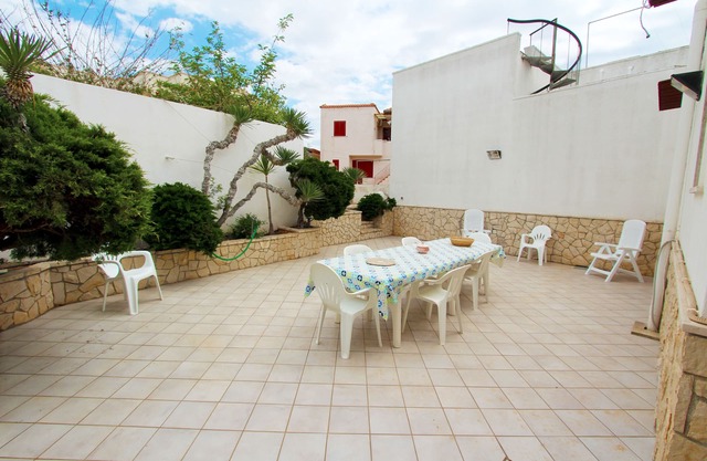 Villetta Mirto 150 m from the beach