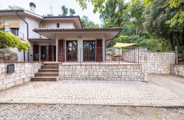 Villino alla Colonna on the Francigena