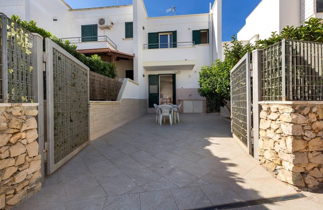 Villino Tropical by BarbarHouse