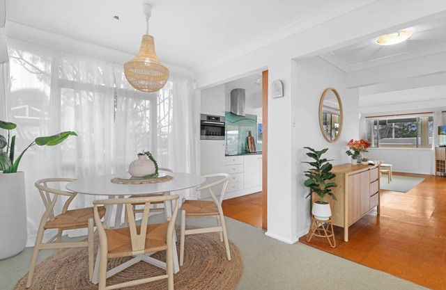 Vincentia Beach Bungalow Your Coastal Escape