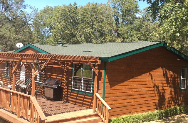 Vineyard View Cottage in Fair Play - located on Winery Estate!
