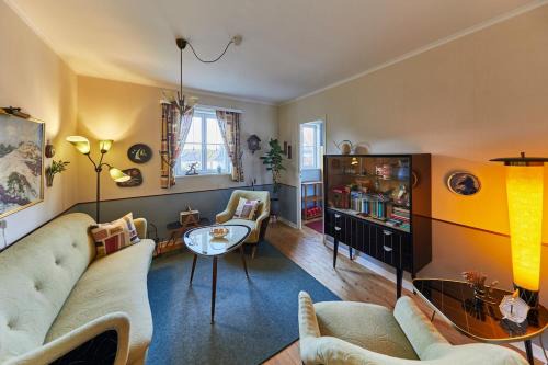 Vintage Style Wohnung Uni-nah Parkplatz, Hey, 1958!