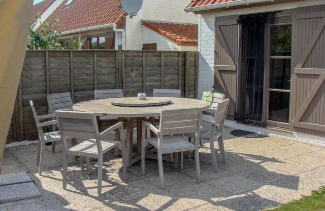 Vissershuisje nr. 213 by Interhome
