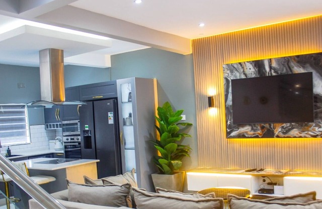 Vistoria Luxury AptnUnmatched Luxury, Masterpiece Living