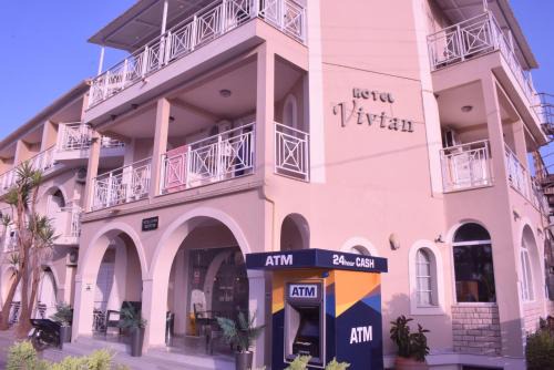 Vivian Hotel