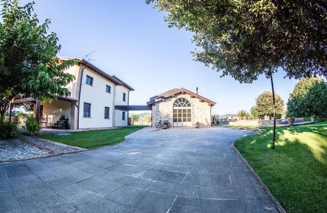 Vocabolo Monache La Maggiore Large loft, loft room, cozy super