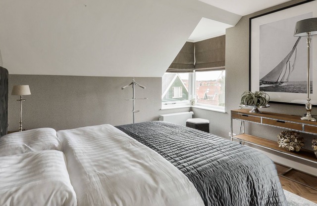 Volendam Old Bridge Residence (room 4)