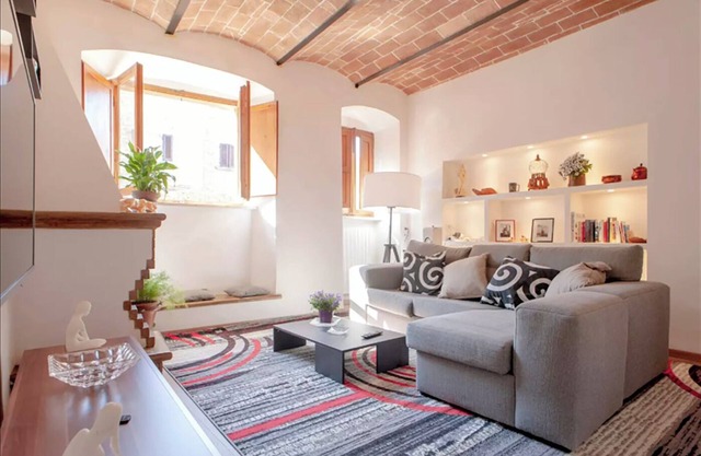 Volterra Countryside House