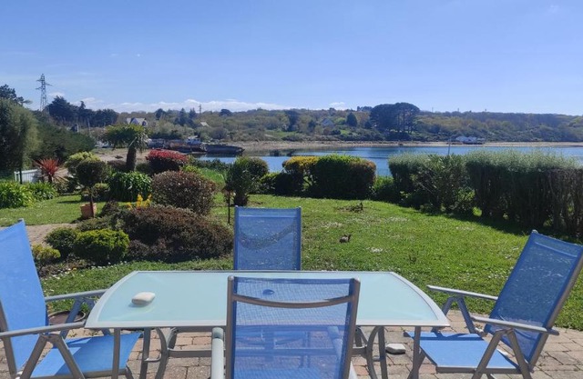 vue mer de l'autre coté du jardin