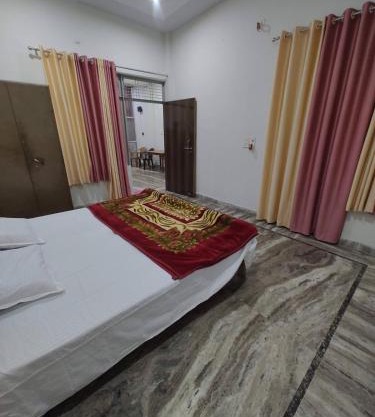 Vyas Homestay- upto 10 guests