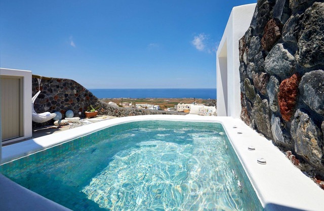 (w) Finikia -Foinikia - Luxury Cave - A Wonderful 2 Bedroom Villa - Hot Tub