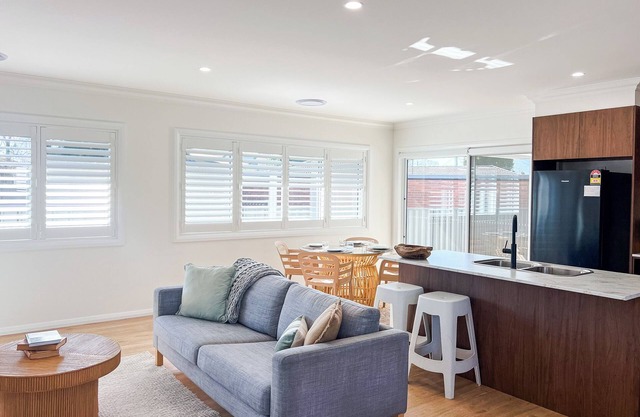 Wagga Central | Spring Escape | Sleeps 6
