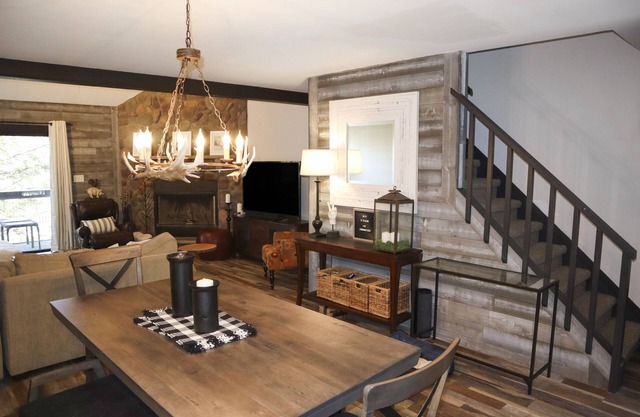 Walk to CamelBack Beach, Ski in Ski out & Bunk room