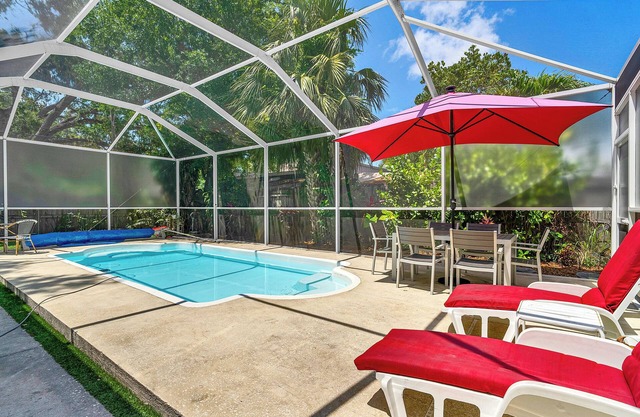 Walk to Downtown and Central Ave — Private Pool!