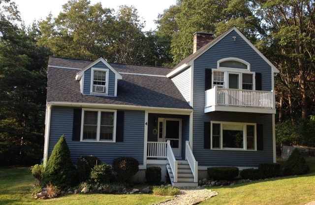 Walk to Good Harbor Beach. 3BR home, NEW Kitchen