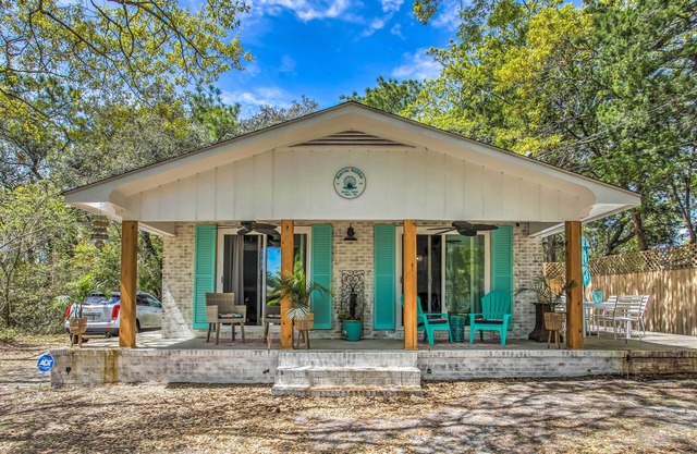 Walk to Ocean: Home w/Fire Pit in Atlantic Beach