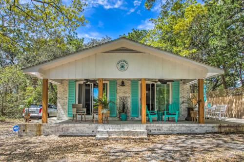 Walk to Ocean Home with Fire Pit in Atlantic Beach