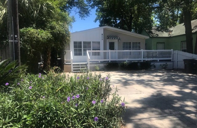 Walk to Palafox Restaurants, Markets and Events!