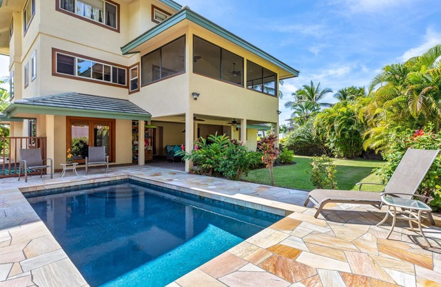 🏖️Walk to the Beach! | Spacious Private Home with Pool