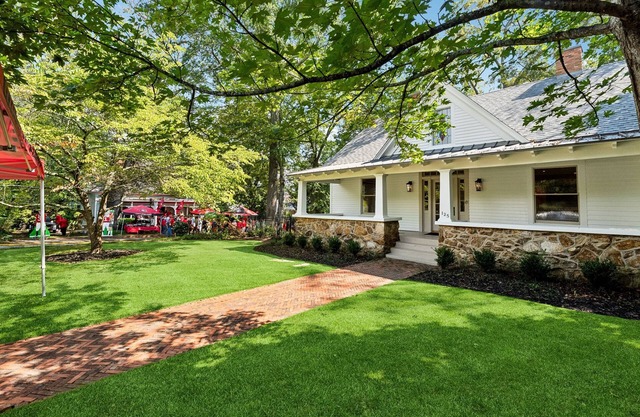 Walk to the Stadium: Herty House (Upper Level)