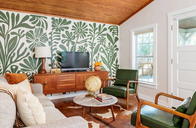 Walkable, Prime E. Austin Location - Casa Cherico