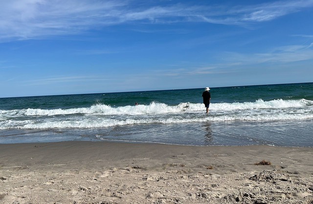 Walking distance to the ocean