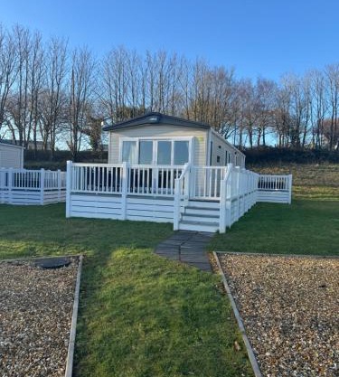 Wallows Lodge with private hot tub
