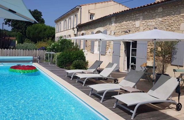 Warm house, with swimming pool, in the heart of the vineyards