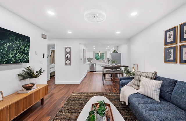 Warm Mid-Mod Denver Apt w/King Bed & Luxe Bedding and Private Office
