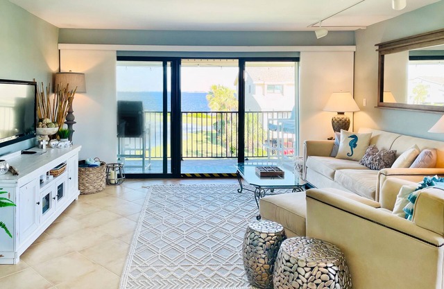 Waterfront, Boat-friendly Townhome with Shared Olympic-size Pool