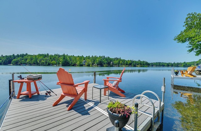 Waterfront Fun! Crooked Lake Retreat Near Albany